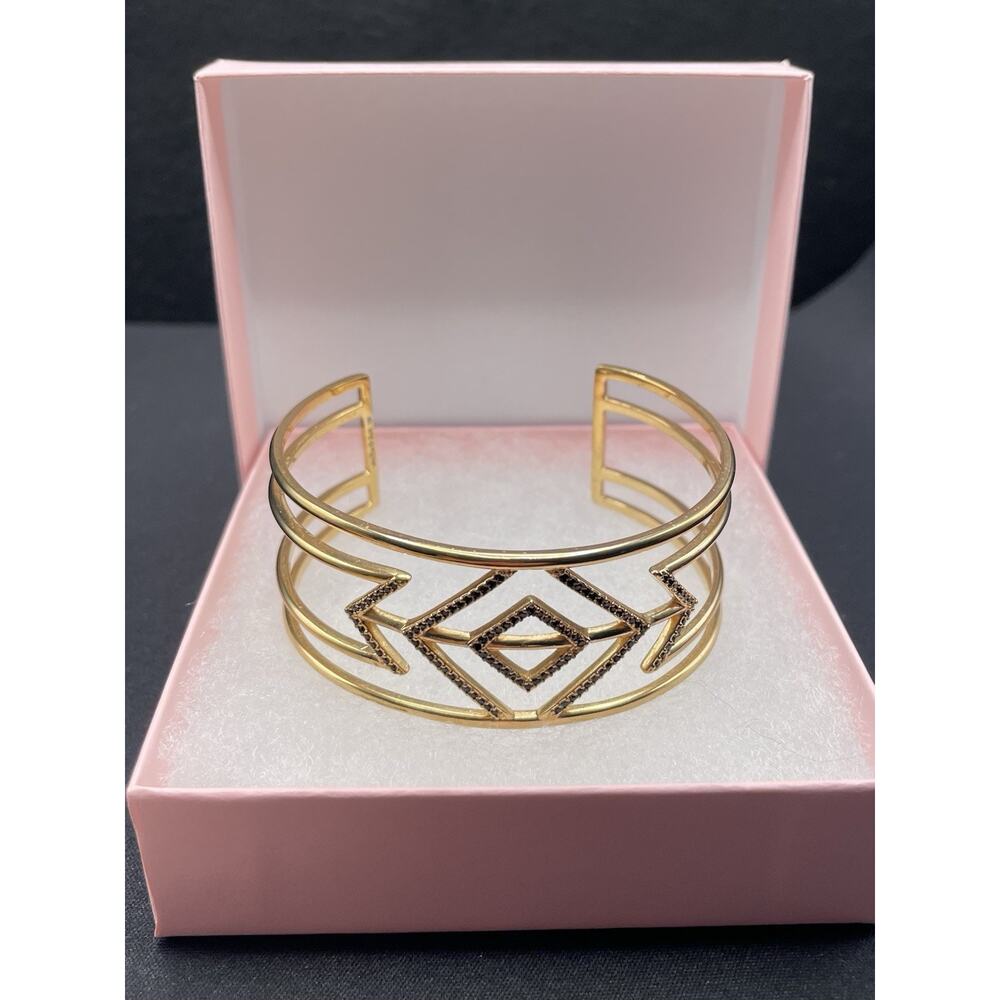 Stella & Dot Pave Sphinx Cuff Bracelet. Gold Tone with‎ Black Crystals